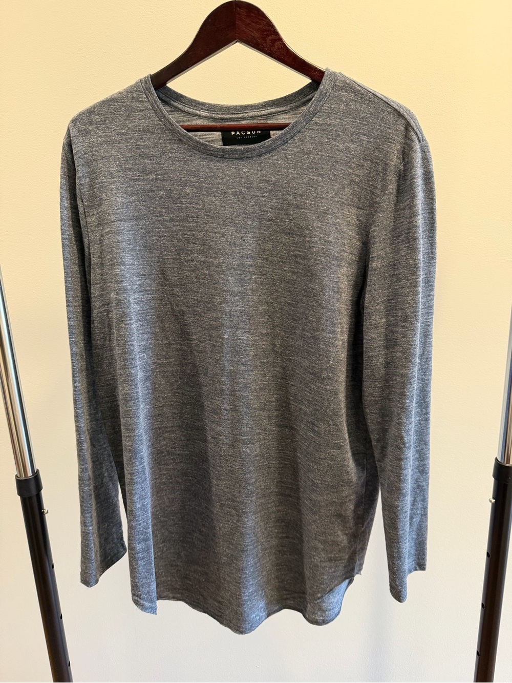PacSun Men's Heather Gray Long Sleeve Crewneck Tee